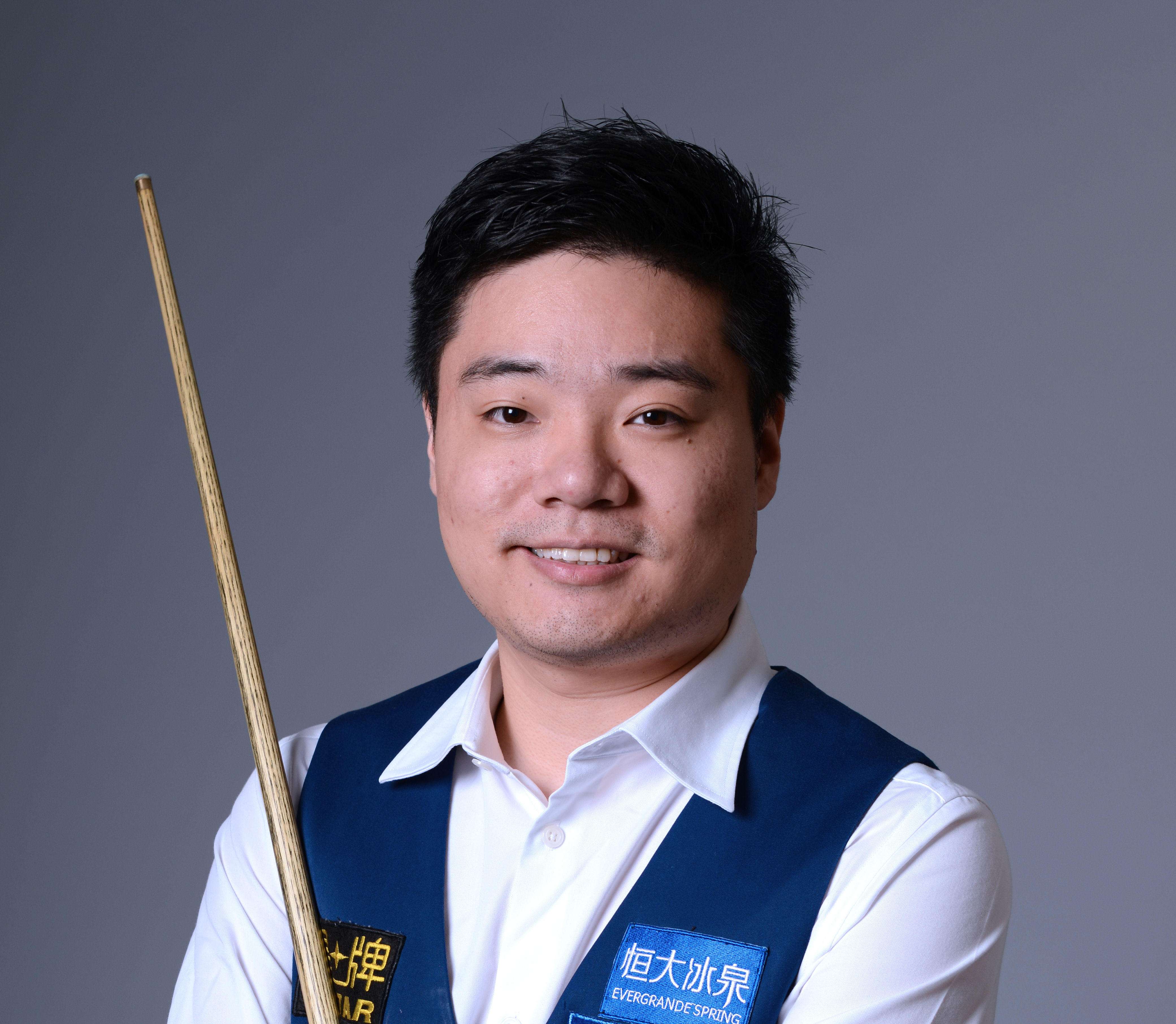 仅年少成名 仅年少成名