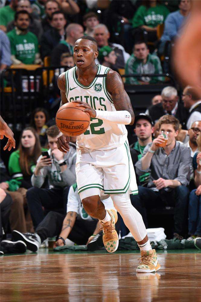 联中场球员 联中场球员