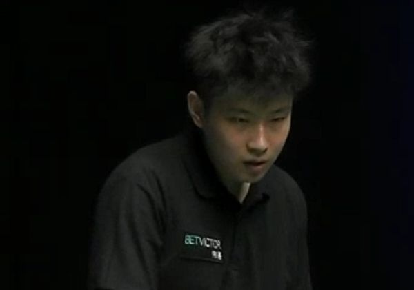 雄鹿冲冠的 雄鹿冲冠的